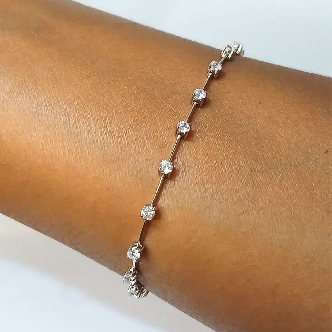 Pulseira Riviera Fio Faca em ouro 18k, com 20 pedras.