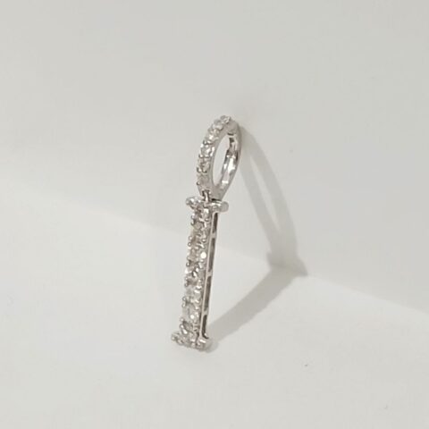 Pingente Letra Galé I em ouro 18k , com 13 pedras.