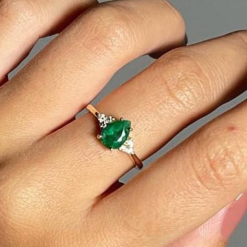 Anel Gota Light 3 pedras