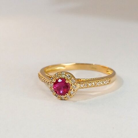 Anel Dublê 2 em ouro 18k , com 29 pedras.