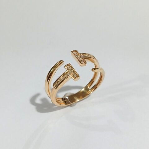 Anel prego em ouro 18k , com 22 pedras.