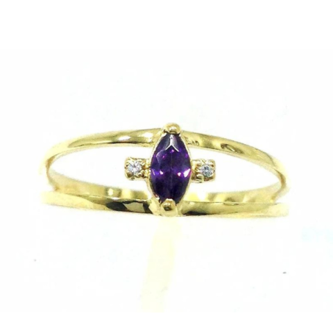 Anel Formatura com 2 pedras de 0,5 pts. e 1 Pedra Navete de 2,5 x 5,0 mm